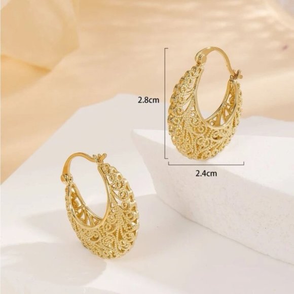Gold Plated bohemian hollow out hoop earrings/ Boho Earrings/ Vintage earrings - Picture 2 of 9